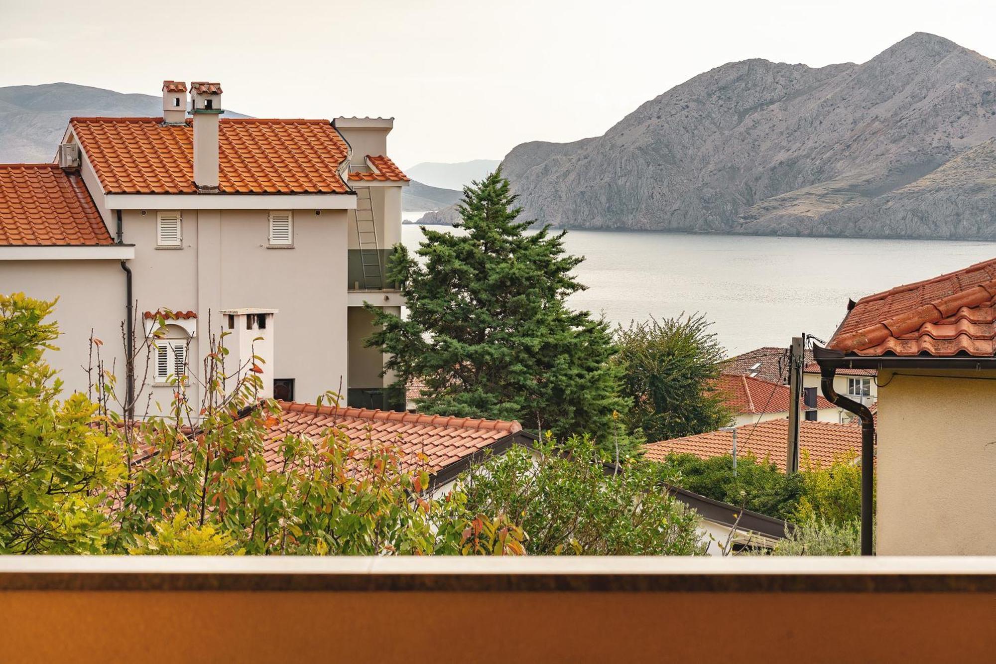Apartments Dujmovic With Terrace Башка Экстерьер фото